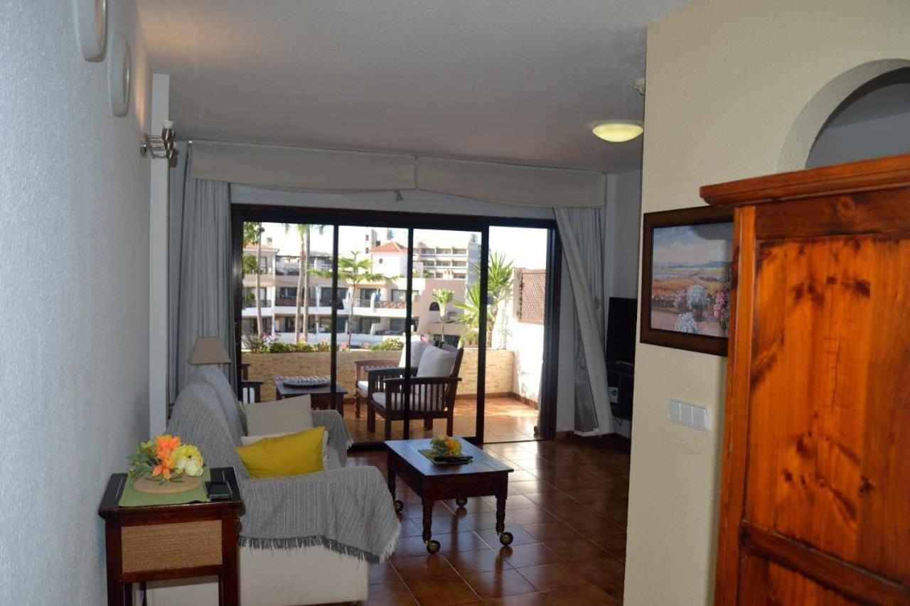 Apartamento 251 Con Vistas Al Mar Y A La Piscina San Miguel de Abona Luaran gambar